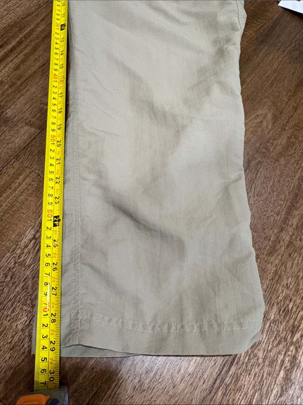 Men's North Face hiking pants tan. Convertible. Large short 29” inseam - Picture 6 of 13